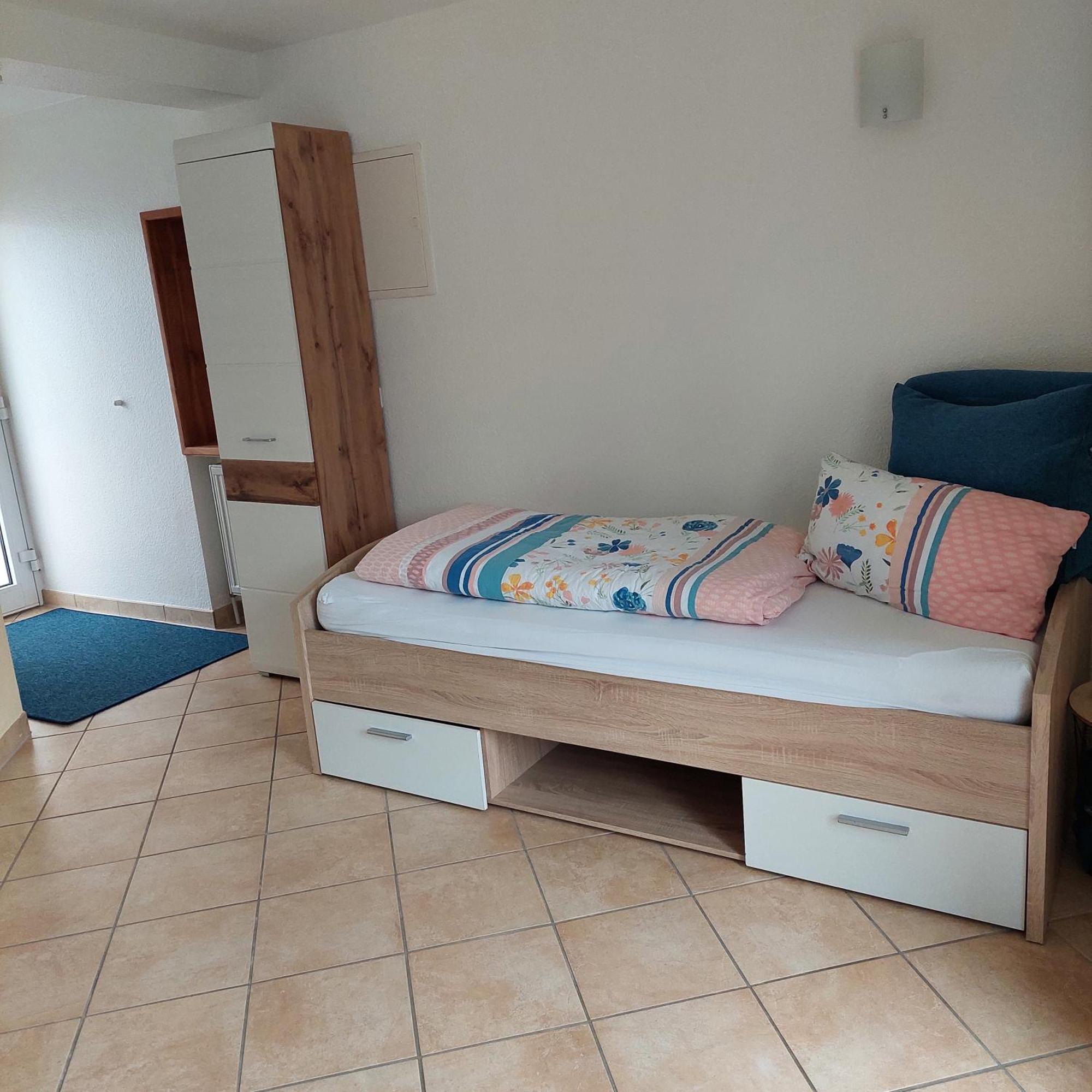 Ottilienhof Apartment Schwaigern Bagian luar foto